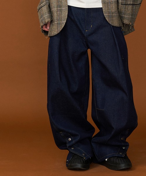 SeeSew(シーソー)の「【UNISEX】DENIM CURVE PANTS/デニムカーブパンツ(デニムパンツ・メンズ・ネイビー/ブラック・M/L)」の17枚目の写真