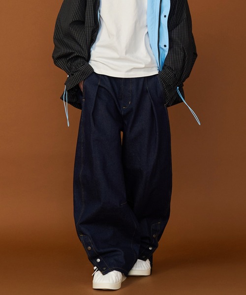 SeeSew(シーソー)の「【UNISEX】DENIM CURVE PANTS/デニムカーブパンツ(デニムパンツ・メンズ・ネイビー/ブラック・M/L)」の16枚目の写真