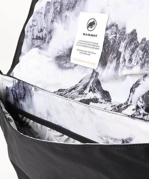 Mammut(マムート)の「《MAMMUT (マムート)》Xeron Messenger 8(ショルダーバッグ・メンズ・ブラック・FREE)」の2枚目の写真
