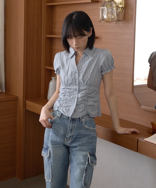 UNE MANSION(ユヌマンション)の「パフスリーブフロントダブルシャーリングⅤネックブラウス(シャツ/ブラウス・レディース・スカイブルー/ホワイト/チェック・FREE)」の21枚目の写真