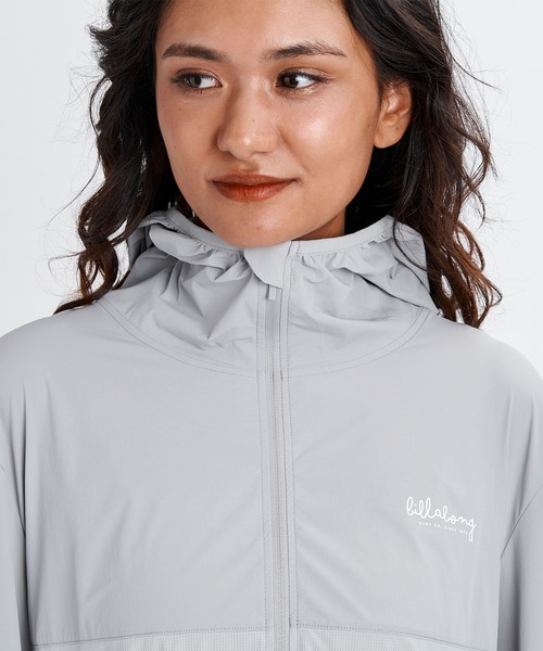 BILLABONG(ビラボン)の「BILLABONG/ビラボン ジップアップ パーカー ラッシュガード UVカット 吸水速乾 接触冷感 撥水 BG013861 UT(パーカー・レディース・ピンク/ライトグレー/ホワイト・M)」の6枚目の写真