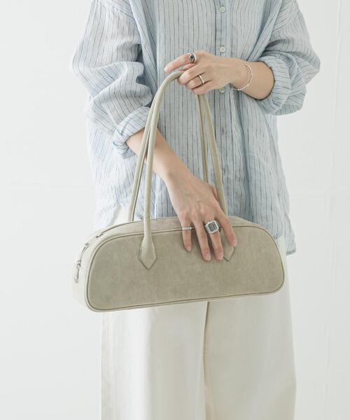 URBAN RESEARCH(アーバンリサーチ)の「『一部別注カラー』SINBONO KIERA SHOULDER BAG(ショルダーバッグ・レディース・ブラック/アイボリー・-)」の2枚目の写真