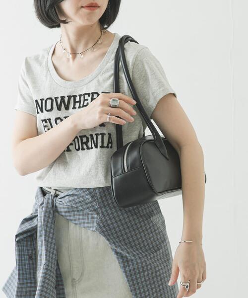URBAN RESEARCH(アーバンリサーチ)の「『一部別注カラー』SINBONO KIERA SHOULDER BAG(ショルダーバッグ・レディース・ブラック/アイボリー・-)」の3枚目の写真