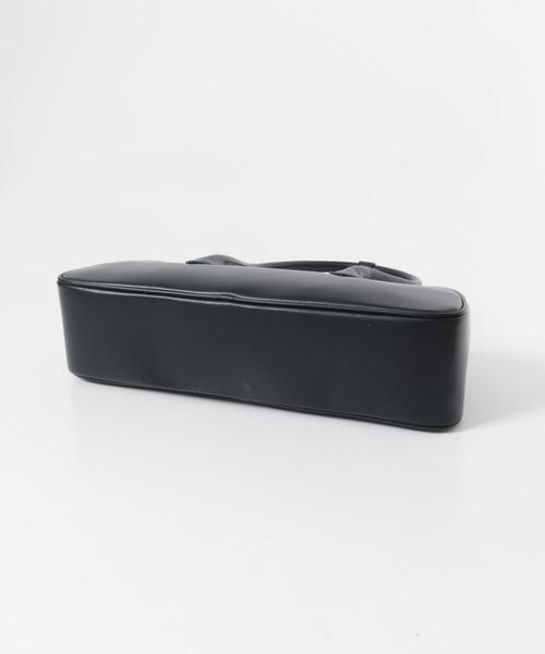 URBAN RESEARCH(アーバンリサーチ)の「『一部別注カラー』SINBONO KIERA SHOULDER BAG(ショルダーバッグ・レディース・ブラック/アイボリー・-)」の7枚目の写真