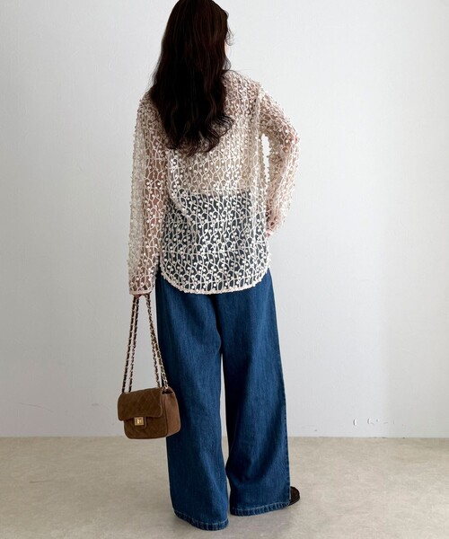 fredy emue（フレディエミュ）の「《セットアップ対応》フォーカスドット刺繍プルオーバー（シャツ/ブラウス・レディース・オフホワイト/ブラック・38）」の5枚目の写真