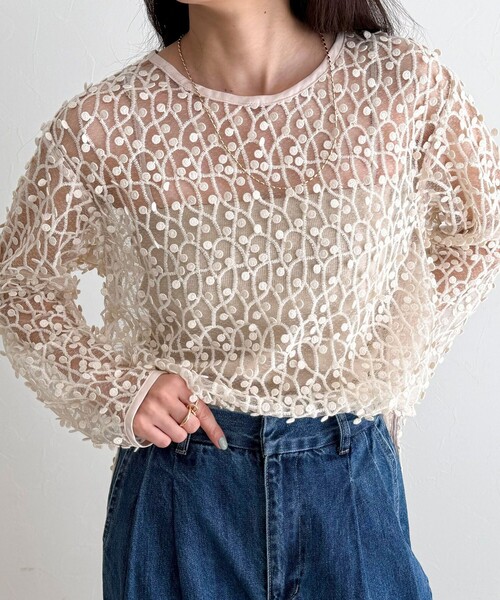 fredy emue（フレディエミュ）の「《セットアップ対応》フォーカスドット刺繍プルオーバー（シャツ/ブラウス・レディース・オフホワイト/ブラック・38）」の9枚目の写真