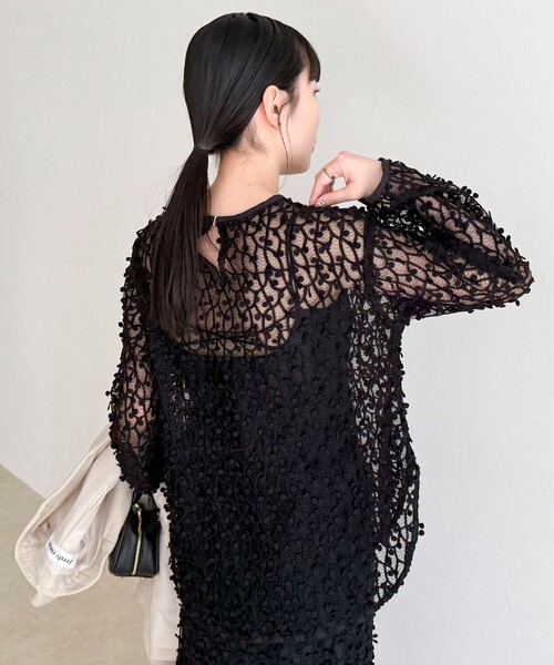 fredy emue（フレディエミュ）の「《セットアップ対応》フォーカスドット刺繍プルオーバー（シャツ/ブラウス・レディース・オフホワイト/ブラック・38）」の21枚目の写真