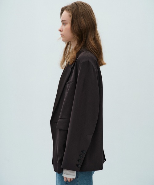 PUBLIC TOKYO(パブリックトウキョウ)の「シルキーツイルダブルジャケット(テーラードジャケット・レディース・ダークグレー/キャメル・1/2)」の14枚目の写真