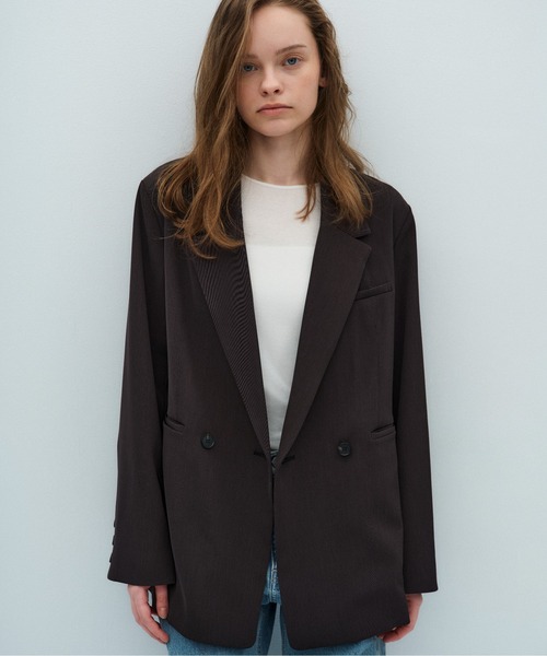 PUBLIC TOKYO(パブリックトウキョウ)の「シルキーツイルダブルジャケット(テーラードジャケット・レディース・ダークグレー/キャメル・1/2)」の6枚目の写真