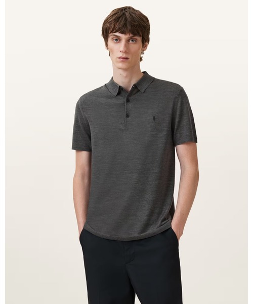 ALLSAINTS(オールセインツ)の「MODE MERINO SHORT SLEEVE RAMSKULL POLO SHIRT | モード メリノ 半袖 ラムスカル ポロシャツ(ポロシャツ・メンズ・グレー系その他・S/M/XL/L/XS)」の1枚目の写真