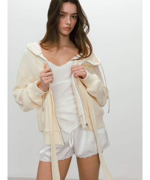 MOIFAIRE(モイフェア)の「RIBBON WAFFLE HOODIE / BUTTER(パーカー・レディース・ライトイエロー・OS)」の4枚目の写真