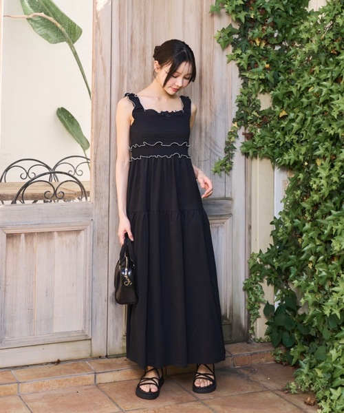Lallana(ララーナ)の「Gather flare long dress/ギャザーフレアロングワンピース(ワンピース・レディース・ブラック/アイボリー・SMALL/FREE)」の19枚目の写真