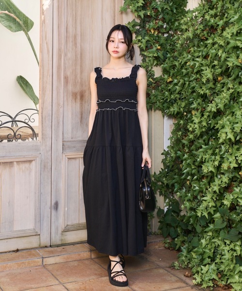 Lallana(ララーナ)の「Gather flare long dress/ギャザーフレアロングワンピース(ワンピース・レディース・ブラック/アイボリー・SMALL/FREE)」の20枚目の写真