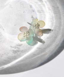 Zoule（ゾーラ）の「Zoule ゾーラ：Soleaシリーズ　flare　フラワー　花　ピアス（ピアス（両耳用））」