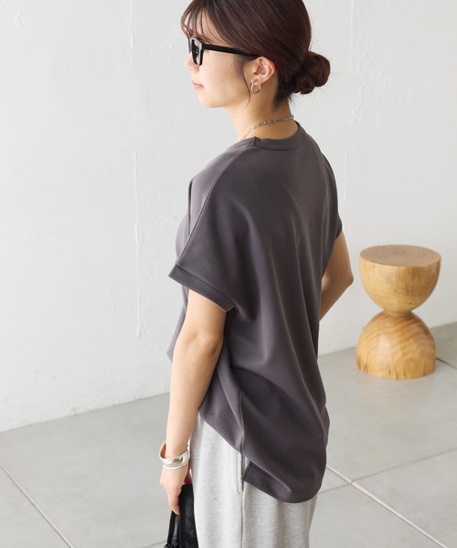 COLONY 2139(コロニートゥーワンスリーナイン)の「エンザイムダンボールドロップショルダープルオーバー(Tシャツ/カットソー・レディース・ブラウン/ホワイト/チャコールグレー/ブラック・MEDIUM/SMALL)」の21枚目の写真