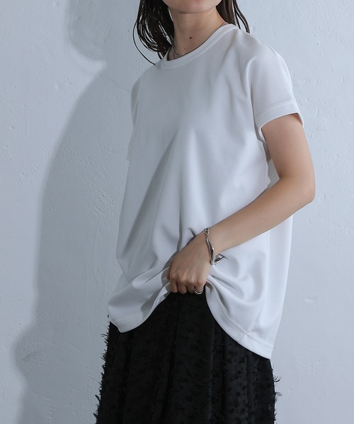 COLONY 2139(コロニートゥーワンスリーナイン)の「エンザイムダンボールドロップショルダープルオーバー(Tシャツ/カットソー・レディース・ブラウン/ホワイト/チャコールグレー/ブラック・MEDIUM/SMALL)」の5枚目の写真