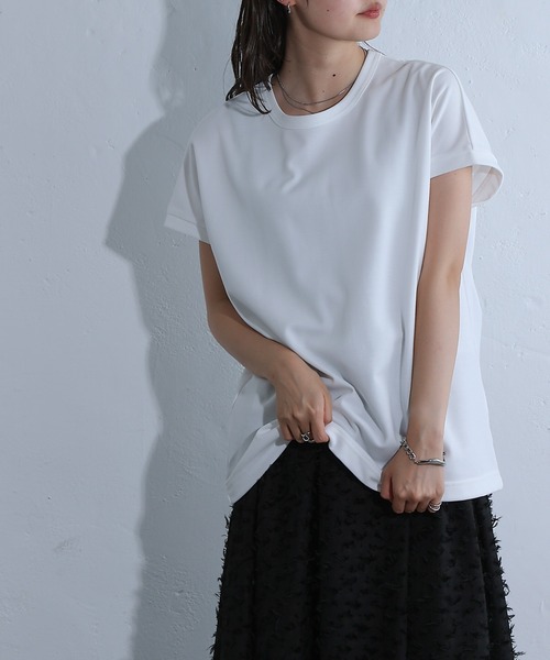 COLONY 2139(コロニートゥーワンスリーナイン)の「エンザイムダンボールドロップショルダープルオーバー(Tシャツ/カットソー・レディース・ブラウン/ホワイト/チャコールグレー/ブラック・MEDIUM/SMALL)」の7枚目の写真