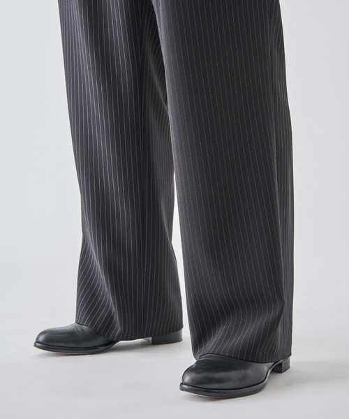 EDIFICE（エディフィス）の「ストライプ サイド アジャスト ワイド パンツ（その他パンツ・メンズ・ブラック/チャコールグレー・SMALL/MEDIUM/LARGE）」の10枚目の写真