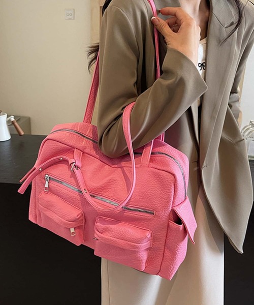 LA VORAGINE(ラ ヴォラジネ)の「【A4収納可能!】マルチポケット ヴィンテージ風 アイレットベルトショルダーバック(ショルダーバッグ・レディース・グレー/ピンク/ブラック・FREE)」の3枚目の写真