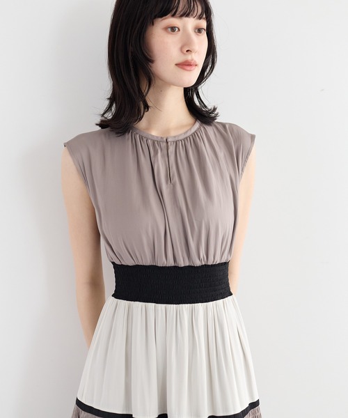 YECCA VECCA（イェッカヴェッカ）の「マルチカラーシャーリングワンピース（ワンピース・レディース・ブルーグリーン/ベージュ・FREE）」の6枚目の写真