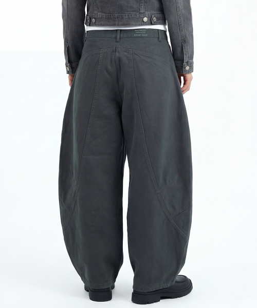 ARTISTWEAR（アーティストウェア）の「[ATW] ボリュームワイドフィットコットンカーブドパンツ - 2カラー（その他パンツ・レディース・ベージュ/チャコール・SMALL/MEDIUM/LARGE/X-LARGE/XX-LARGE）」の10枚目の写真