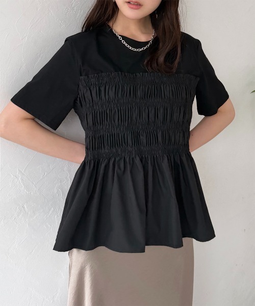 Rejoule(リジュール)の「レイヤード風 シャーリングドッキング半袖プルオーバー(Tシャツ/カットソー・レディース・ホワイト/ブラック/グレー・FREE)」の3枚目の写真