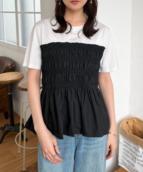 Rejoule(リジュール)の「レイヤード風 シャーリングドッキング半袖プルオーバー(Tシャツ/カットソー・レディース・ホワイト/ブラック/グレー・FREE)」の4枚目の写真