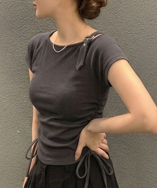 SpRay(スプレイ)の「テレコベルト付シャーリングショートスリーブトップス(Tシャツ/カットソー・レディース・ブラック/チャコールグレー/グレー/オフホワイト・FREE)」の1枚目の写真