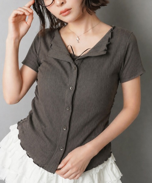 SPINNS(スピンズ)の「半袖カットソー/ボタンレース(Tシャツ/カットソー・レディース・オフホワイト/チャコール/モカ・ONESIZE)」の1枚目の写真
