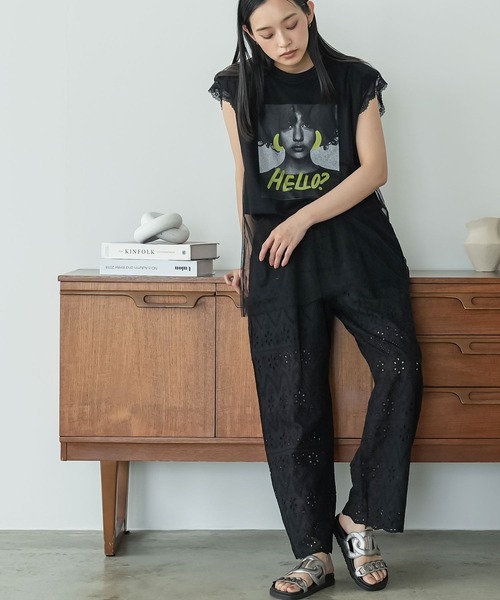 mili an deni(ミリアンデニ)の「コットンレースイージーパンツ(その他パンツ・レディース・オフホワイト/ブラック・M)」の11枚目の写真