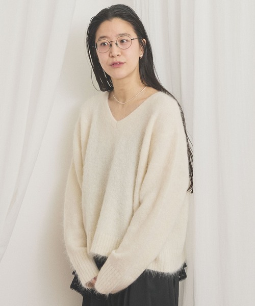 fig London(フィグロンドン)の「fluff Vneck(ニット/セーター・レディース・ホワイト/グレー・FREE)」の18枚目の写真