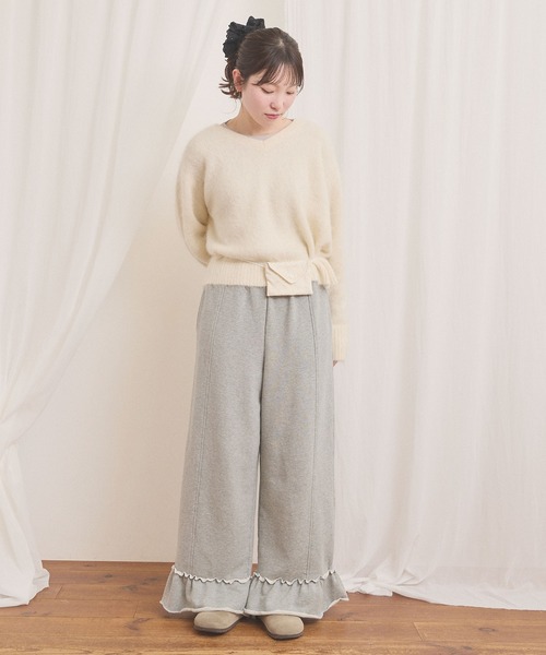 fig London(フィグロンドン)の「fluff Vneck(ニット/セーター・レディース・ホワイト/グレー・FREE)」の3枚目の写真