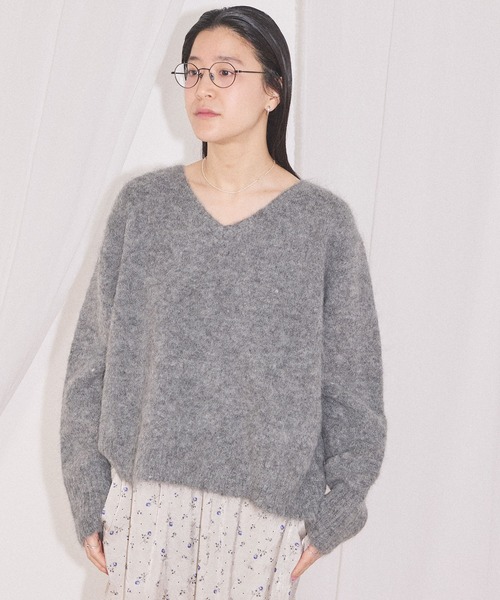 fig London(フィグロンドン)の「fluff Vneck(ニット/セーター・レディース・ホワイト/グレー・FREE)」の10枚目の写真