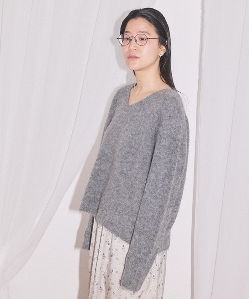 fig London(フィグロンドン)の「fluff Vneck(ニット/セーター・レディース・ホワイト/グレー・FREE)」の22枚目の写真