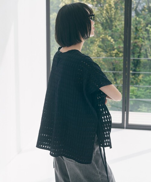 UNFILO(アンフィーロ)の「シアー レイヤード Tシャツ(Tシャツ/カットソー・レディース・ホワイト系/ブラック系1/スカイブルー系/ダークブラウン系・X-LARGE)」の9枚目の写真