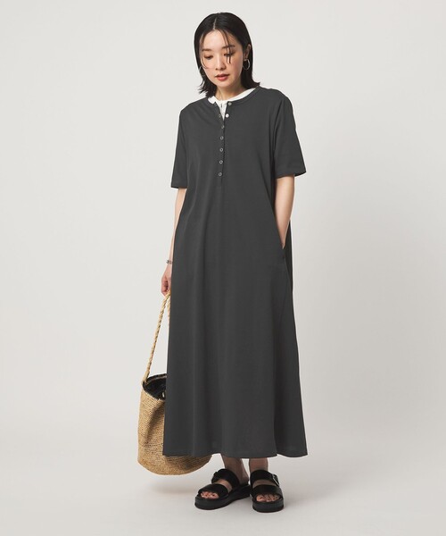 green label relaxing(グリーンレーベルリラクシング)の「【WEB限定】<at ease>ヘンリーネック カットソー ワンピース(ワンピース・レディース・ダークグレー/モカ・FREE)」の8枚目の写真
