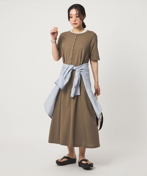 green label relaxing(グリーンレーベルリラクシング)の「【WEB限定】<at ease>ヘンリーネック カットソー ワンピース(ワンピース・レディース・ダークグレー/モカ・FREE)」の3枚目の写真