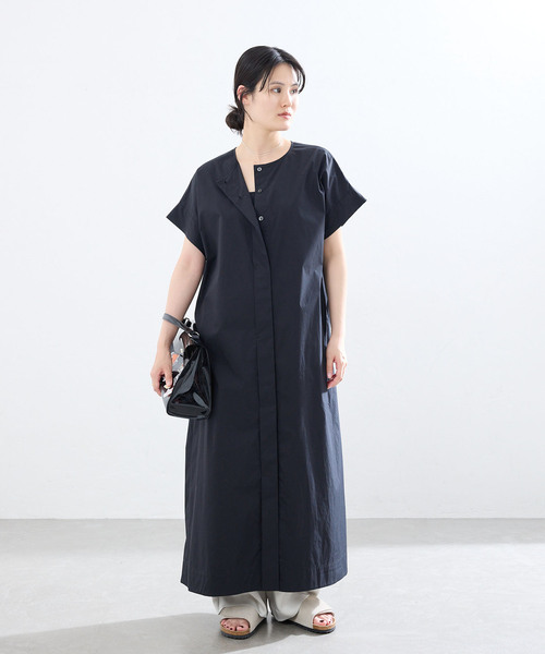 IENA（イエナ）の「タイプライターノーカラーワンピース（ワンピース・レディース・ブラウン/ブラック・36/38）」の5枚目の写真