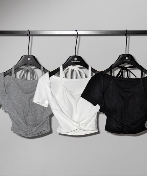 me+em select(ミームセレクト)の「【 3color 】ホルターネックレイヤードショートぴちTシャツ / halter neck layered short pichi T-shirts(Tシャツ/カットソー・レディース・ブラック/ホワイト/グレー・FREE)」の4枚目の写真