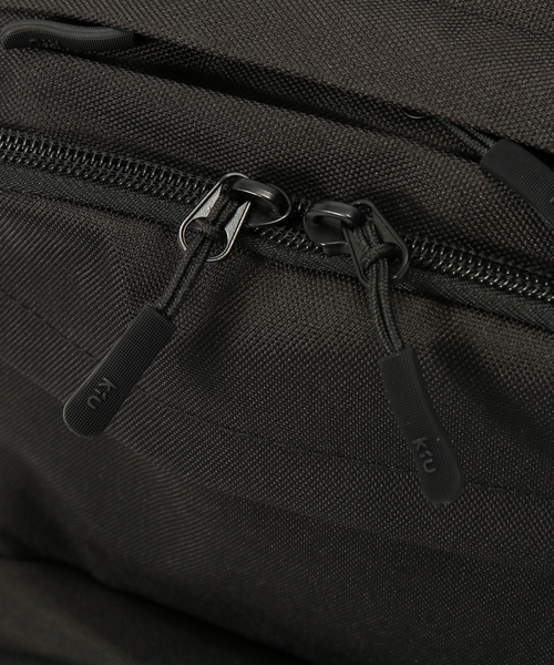 KiU(キウ)の「【KiU/キウ】EVERYDAY BACKPACK:リュック(バックパック/リュック・レディース・ブラック・FREE)」の9枚目の写真
