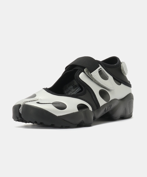 NIKE（ナイキ）の「NIKE WMNS AIR RIFT DOT IR1226-001（スニーカー・レディース・シルバー・23cm/24cm/25cm/26cm）」の7枚目の写真