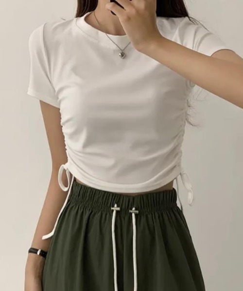 semplice(センプリチェ)の「Tシャツ【韓国ファッション】(Tシャツ/カットソー・レディース・ホワイト/ブラック/グレー・F)」の6枚目の写真