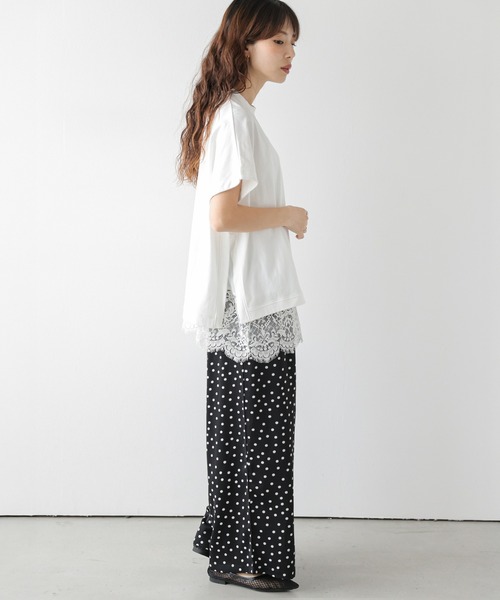 La-gemme(ラジェム)の「レースキャミ×Tシャツ レイヤードセット(アンサンブル・レディース・ホワイト/ブラック・フリー)」の15枚目の写真