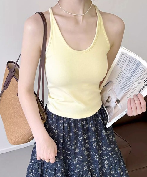 ammy.(エイミードット)の「【 ammy. / エイミードット 】 カップ付き シンプル Uネック タンクトップ(タンクトップ・レディース・ブラック/グレー/レッド/ベージュ/ホワイト/イエロー/ミント・FREE)」の1枚目の写真