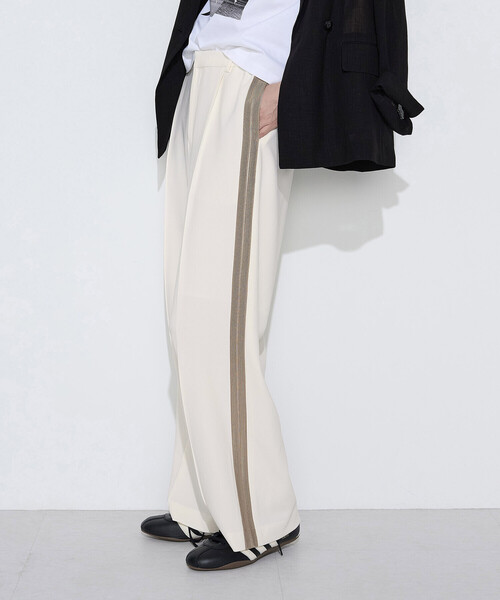 COMME CA(コムサ)の「ストレッチダブルクロス トラックパンツ(その他パンツ・レディース・ネイビー/オフホワイト・11号/9号)」の11枚目の写真