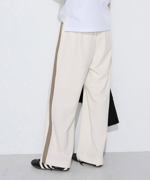 COMME CA(コムサ)の「ストレッチダブルクロス トラックパンツ(その他パンツ・レディース・ネイビー/オフホワイト・11号/9号)」の14枚目の写真