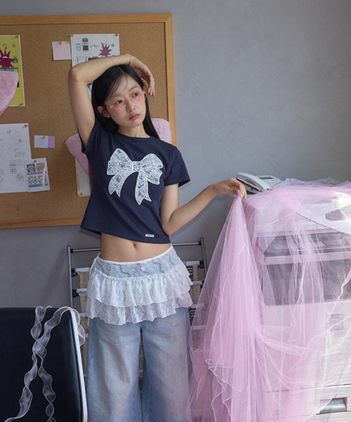 RONRON（ロンロン）の「LACE RIBBON STRETCH SLIM FIT T SHIRT NAVY（Tシャツ/カットソー・レディース・その他・FREE）」の3枚目の写真
