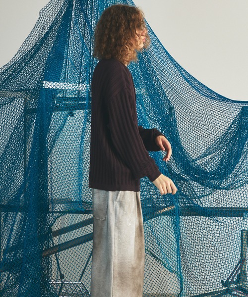 MAISON SPECIAL（メゾンスペシャル）の「《UNISEX》Shadow Stripe Prime-Over Henley Neck Knit Sweater/シャドーストライププライムオーバーヘンリーネックニットセーター【MAISON SPECIAL/メゾンスペシャル】（ニット/セーター・メンズ・ベージュ/バーガンディー/ブラック・2/1/0）」の13枚目の写真