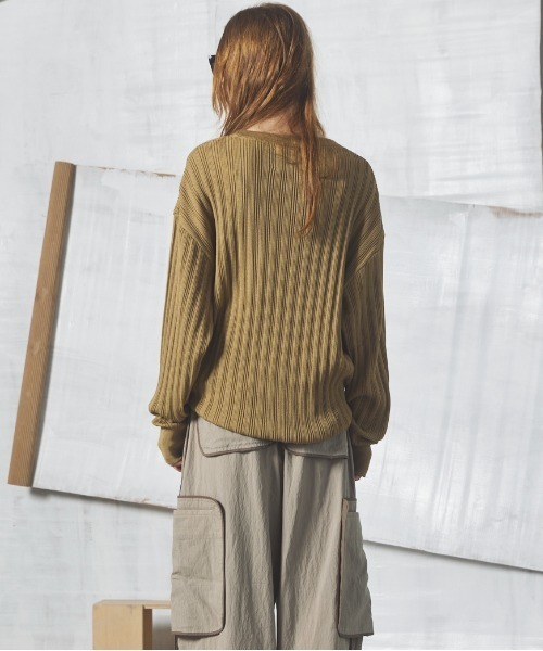 MAISON SPECIAL（メゾンスペシャル）の「《UNISEX》Shadow Stripe Prime-Over Henley Neck Knit Sweater/シャドーストライププライムオーバーヘンリーネックニットセーター【MAISON SPECIAL/メゾンスペシャル】（ニット/セーター・メンズ・ベージュ/バーガンディー/ブラック・2/1/0）」の11枚目の写真