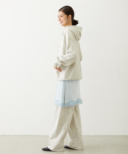 MILKFED.(ミルクフェド)の「STITCHED LOGO SWEAT HOODIE(パーカー・レディース・レッド/オートミール/チャコール・M/L)」の15枚目の写真